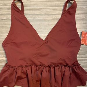 NWT Kortni Jeane v neck wine large